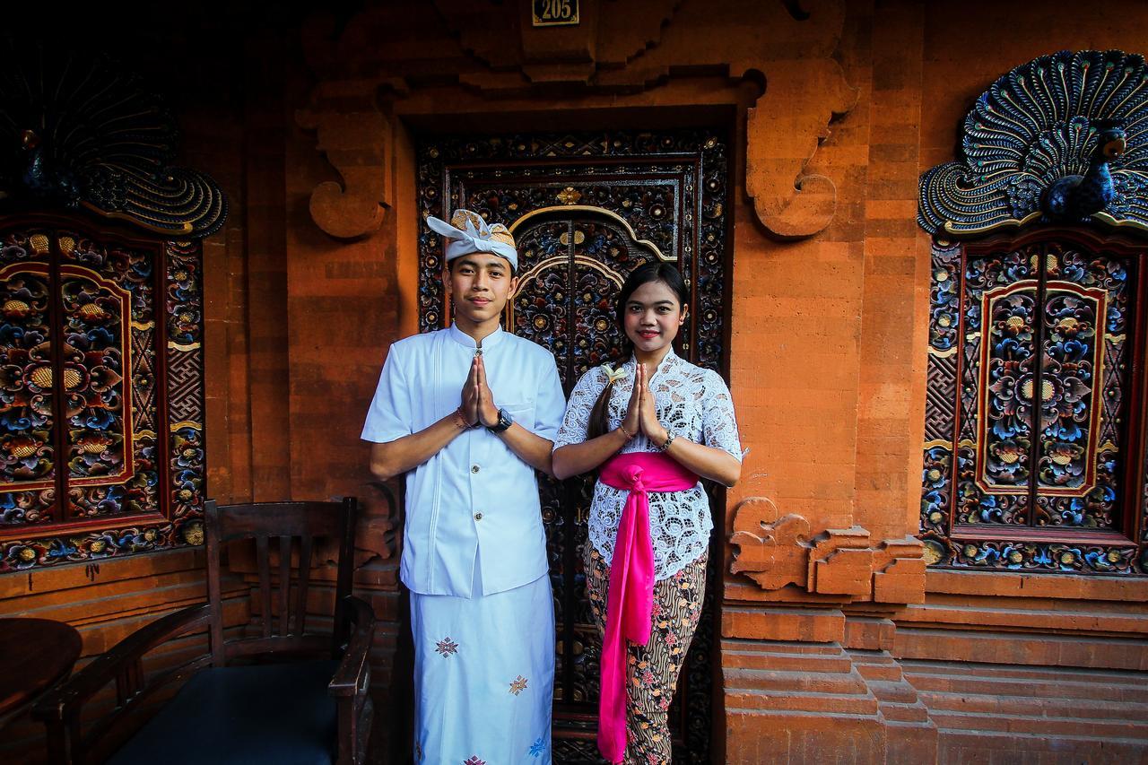 Hotel Lumbung Sari Legian Kültér fotó